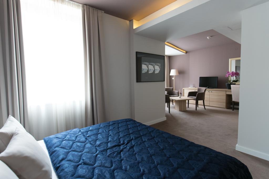 New City Hotel & Restaurant Ni Extérieur photo