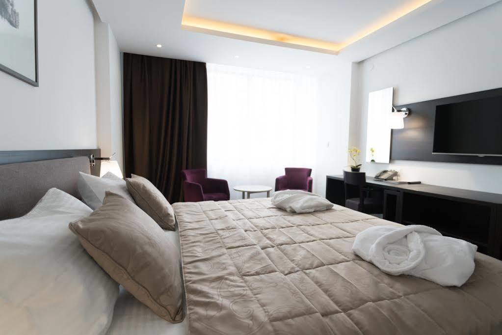 New City Hotel & Restaurant Ni Extérieur photo