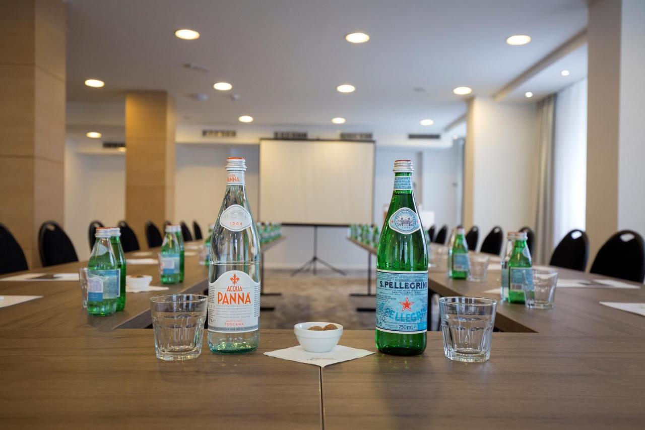New City Hotel & Restaurant Ni Extérieur photo
